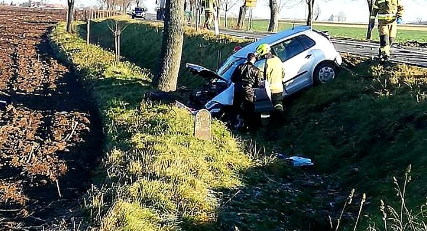 Zderzenie ciężarówki z osobowym pod Gułowem