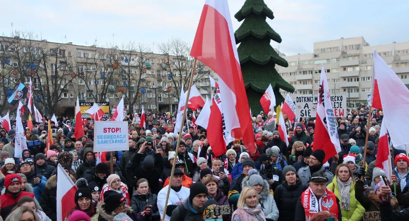 Dolnośląski Protest Wolnych Polaków. Zobacz film z pokojowego protestu we Wrocławiu