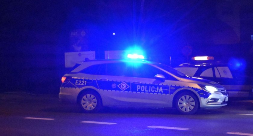 Potracenie pieszego na ulicy Granicznej we Wrocławiu. Poszkodowany w stanie ciężkim trafił do szpitala