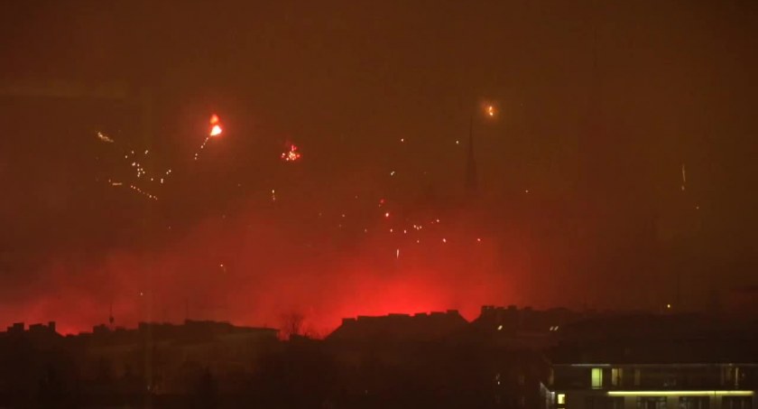 1001 interwencji strażaków w sylwestrową noc. 610 z nich to pożary
