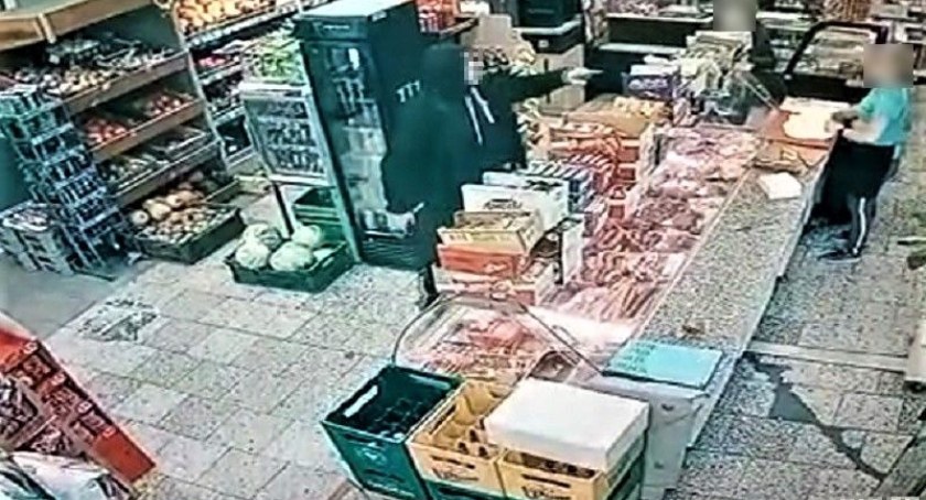 Policjanci z Kobierzyc zatrzymali mężczyznę odpowiedzialnego za dokonanie szeregu przestępstw