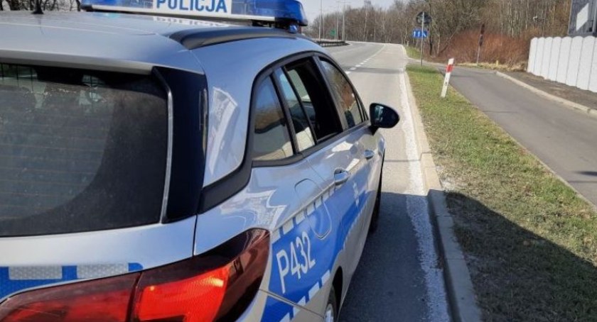Dzięki policyjnej eskorcie ciężarna w samą porę trafiła do szpitala