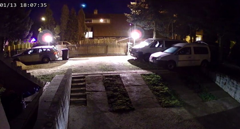 Ogromny Bolid na dolnośląskim niebie. Mamy film z przelotu tajemniczej niebieskiej kuli