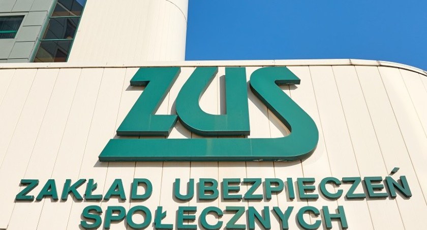 Pracownicy ZUS apelują do premiera o wycofanie Polskiego Ładu. Dostali wypłaty niższe nawet o kilkaset złotych