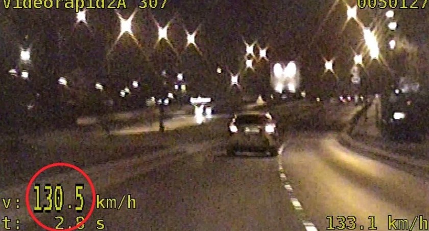 Testował samochód odebrany od mechanika na ulicach Wrocławia. Kosztowało go to 2 tysiące złotych i 10 punktów karnych