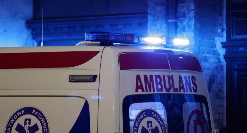 Pijany kierowca potrącił dwie piesze na Psim Polu. Jedna z kobiet zmarła oczekując na przyjęcie na SOR