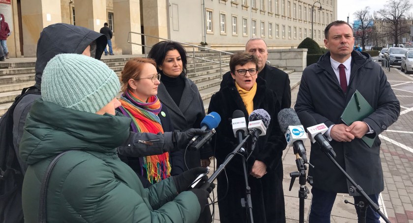 Kontrola poselska w Dolnośląskim Kuratorium Oświaty ws. Lex Czarnek - brak skarg, 5 zgłoszeń i jedno zalecenie w ciągu 5 lat