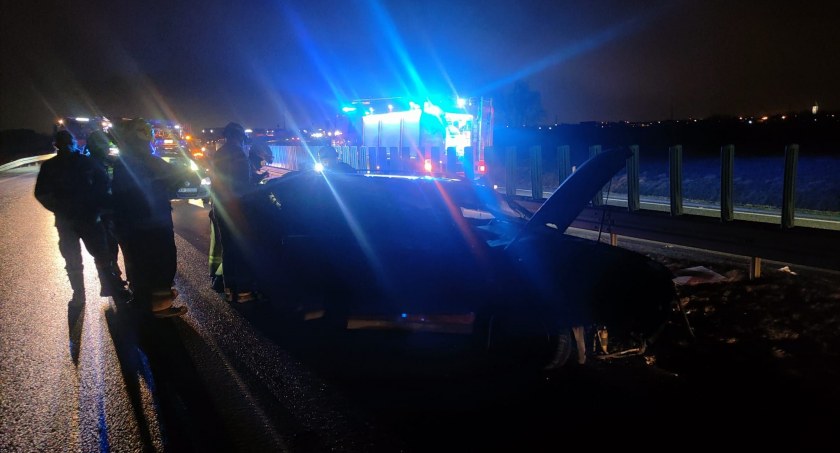 Wypadek na S8 w miejscowości Domasław. Poszkodowanego zabrał śmigłowiec LPR