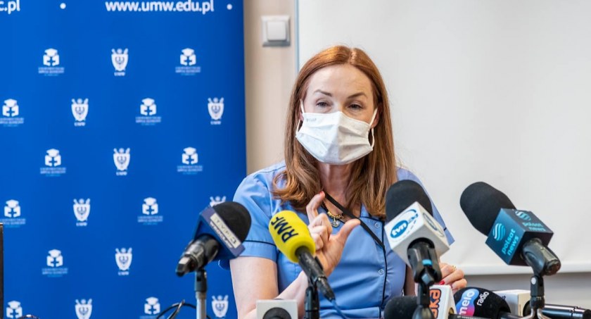 Więcej chorych z COVID-19 w Uniwersyteckim Szpitalu Klinicznym we Wrocławiu