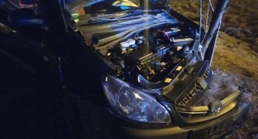 Pijany Ukrainiec staranował dwa zaparkowane auta