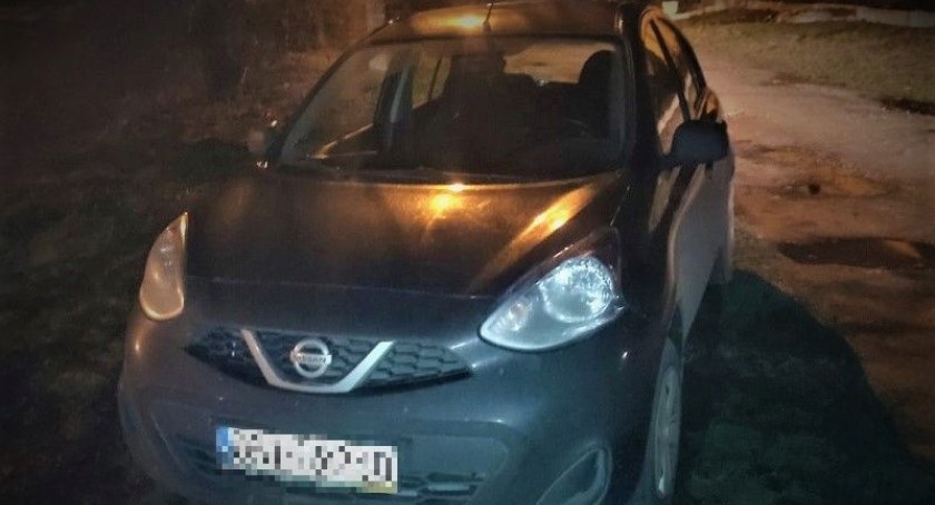 Najpierw nie zatrzymał się do kontroli drogowej, a chcąc ukryć się przed policjantami zjechał z jezdni, wyłączył silnik i światła oraz rozłożył fotel