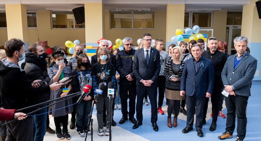 Dary dla Ukrainy – rozpoczęła się zbiórka we wrocławskich szkołach i przedszkolach