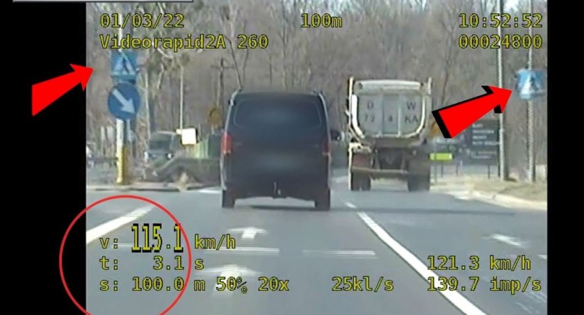 Pędził karawanem 115 km/h w obszarze zabudowanym. Sytuację tę nagrał wideorejestrator w radiowozie policyjnej grupy SPEED - (FILM)