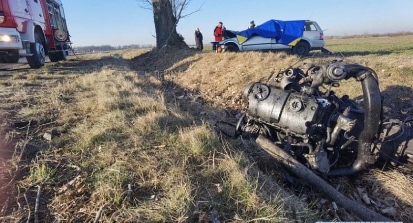 Jechał bez uprawnień i z podwójnym zakazem prowadzenia pojazdów. Śmiertelny wypadek w powiecie lubińskim