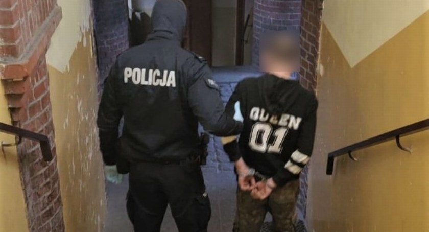 Kryminalni z Kobierzyc zatrzymali sprawcę licznych włamań do domów jednorodzinnych i gospodarstw rolnych. 43-letni mieszkaniec gminy Kobierzyce trafił do aresztu