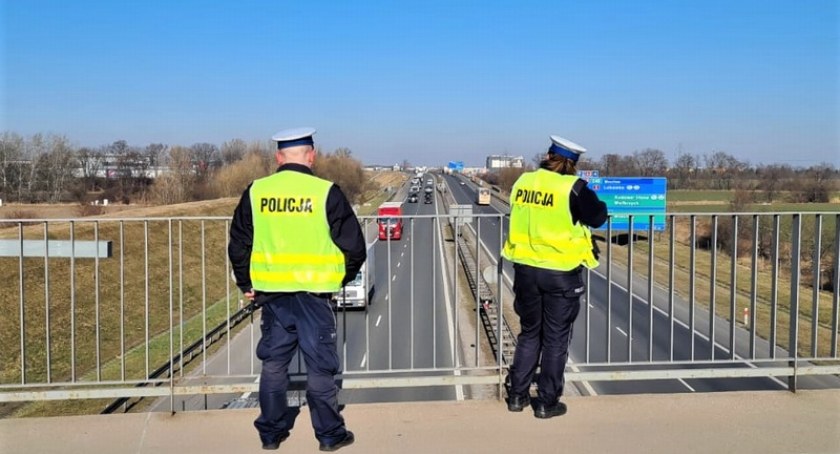 Autostrada A4. Wrocławska drogówka mierzyła odległość między pojazdami. Pierwsze mandaty dla kierowców ciężarówek