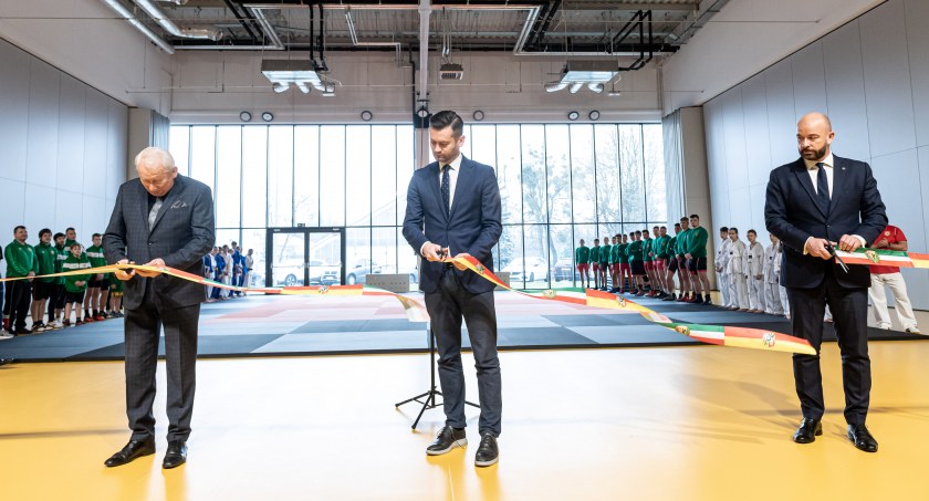 Uroczyste otwarcie hali sportowej przy ul. Racławickiej
