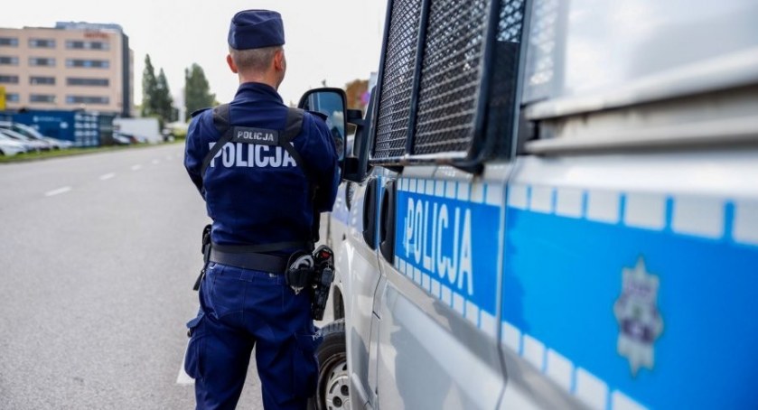 Zignorował czerwone światło. Popełnione wykroczenie doprowadziło do ujawnienia narkotyków
