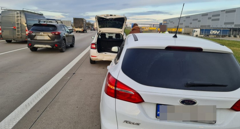 Poranna kolizja na 148 kilometrze A4 w stronę Legnicy