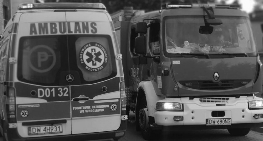 Tragedia na Psim Polu. W wyniku pożaru kamienicy przy ulicy Krzywoustego stracił życie 70-letni mężczyzna