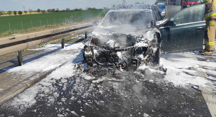 Na autostradzie A4 spłonął samochód osobowy