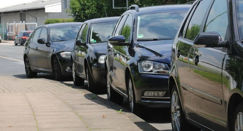 Zmiany w organizacji ruchu i parkowaniu na ulicach: Komuny Paryskiej, Świdnickiej, Modrzejewskiej, Polkowickiej, Azaliowej, Kolejowej, placu Uniwersyteckim oraz placu Kościuszki