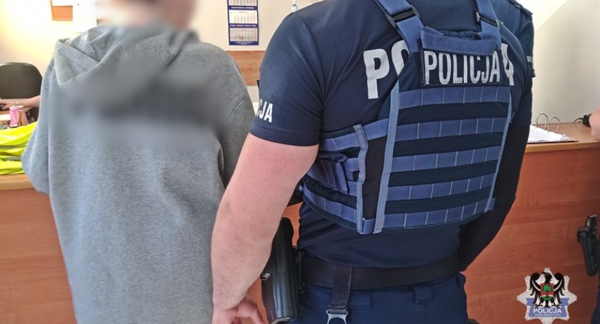  Miała pomagać schorowanej 90-letniej sąsiadce, a przez kilka tygodni po prostu ją okradała
