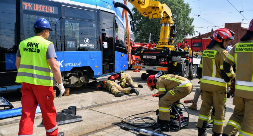 Ultranowoczesny dźwig MPK Wrocław pomoże w ratowaniu ludzi