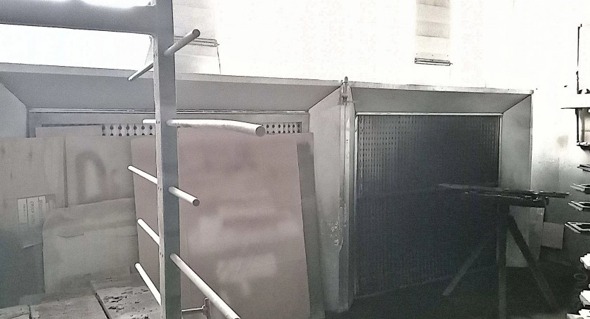 Inspektorzy WIOŚ wstrzymali eksploatację lakierni w zakładzie produkującym meble