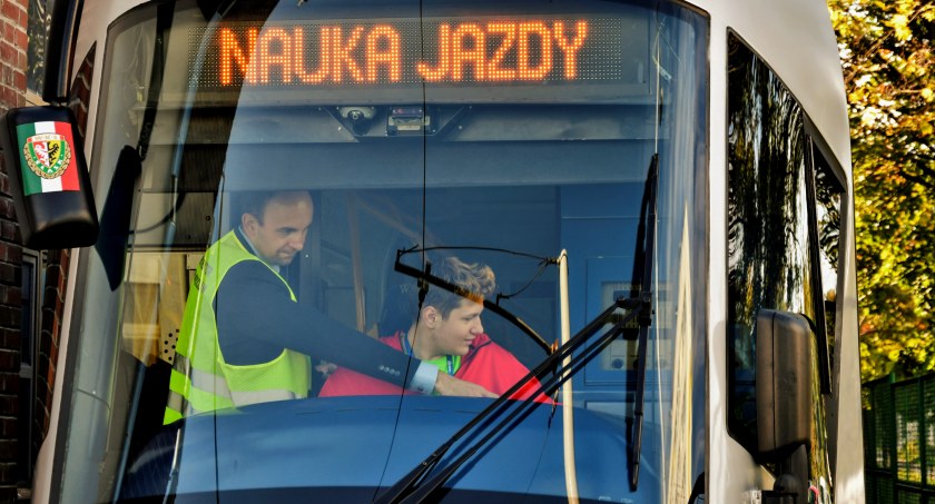 Usiądź za sterami tramwaju, zobacz zajezdnię od kulis – komunikacyjna fiesta MPK Wrocław