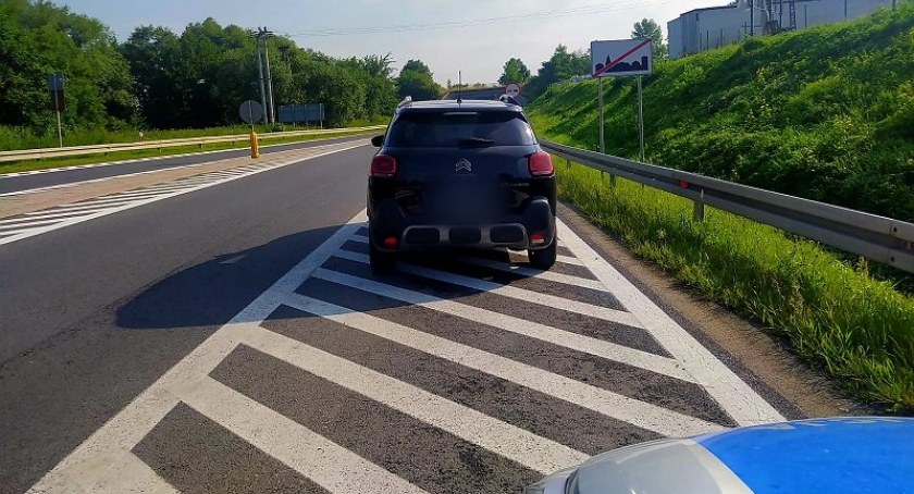 29-latka poszukiwana listem gończym zatrzymana podczas kontroli drogowej