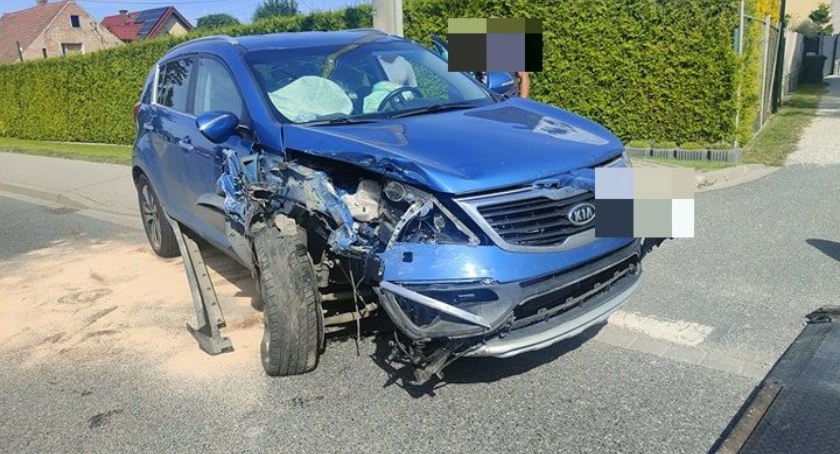 Zasnął za kierownicą i spowodował wypadek