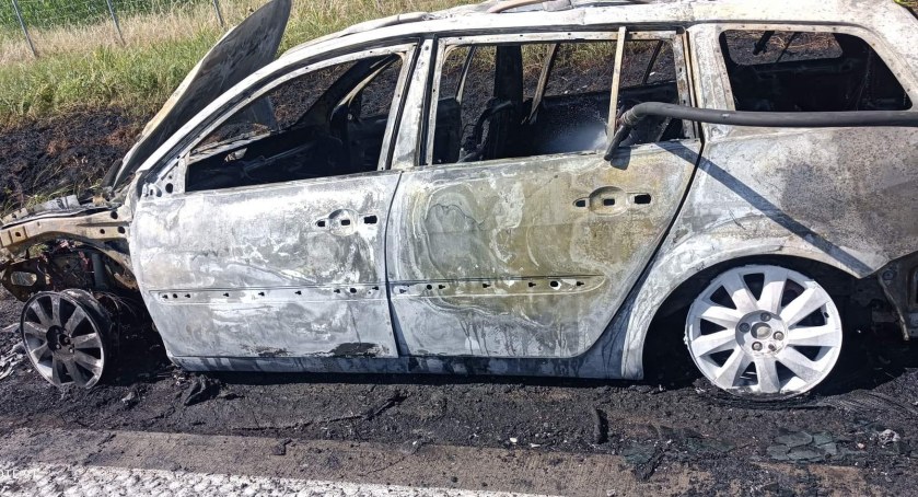 Na autostradzie A4 pod Wrocławiem spłonął samochód osobowy