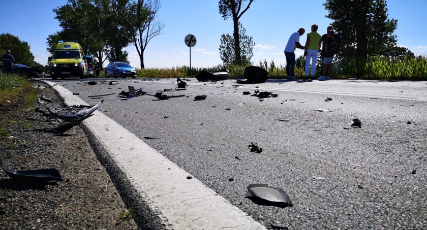 Karambol czterech aut na krajowej ósemce