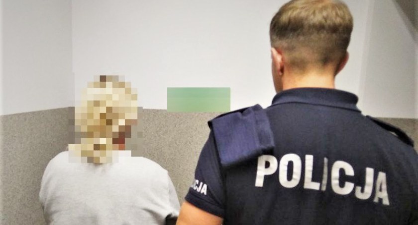 Niestety, ale okazja czyni złodzieja. Policjanci zatrzymali kobietę, która ukradła portfel pozostawiony przez klienta na ladzie sklepowej