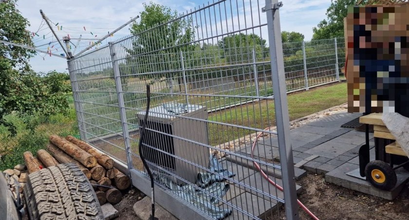 Ukradł ogrodzenie i zamontował u siebie. Sprawca został zatrzymany, a mienie odzyskane