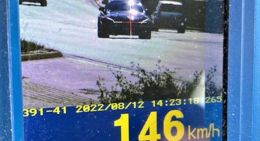 W miony piątek policjanci z wrocławskiej drogówki prowadzili działania „PRĘDKOŚĆ”. Dzisiaj podsumowanie efektów tej akcji