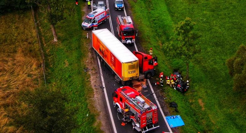 Śmiertelny wypadek na trasie Wrocław - Jelenia Góra
