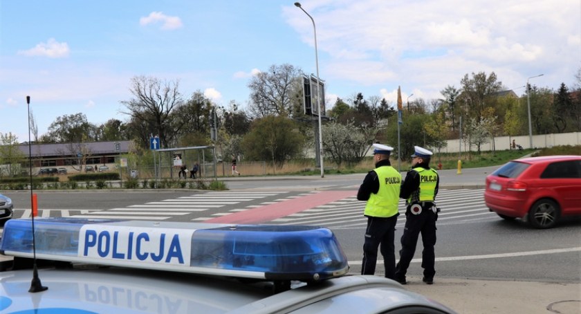 „Niechronieni uczestnicy ruchu drogowego” – podsumowanie ogólnopolskich działań policyjnych na rzecz bezpieczeństwa pieszych