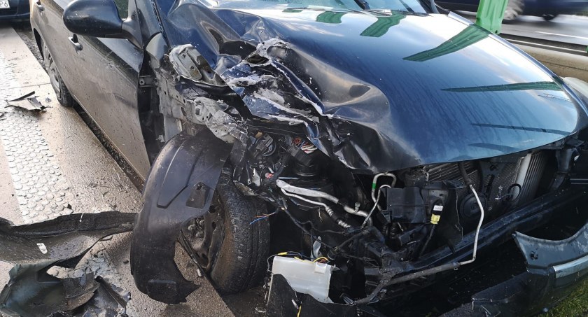 Klasyczne najechanie na tył powodem utrudnień na A4 w kierunku Wrocławia