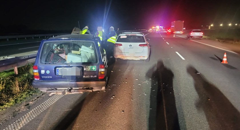 Zderzenie dwóch pojazdów na A4 w kierunku Wrocławia