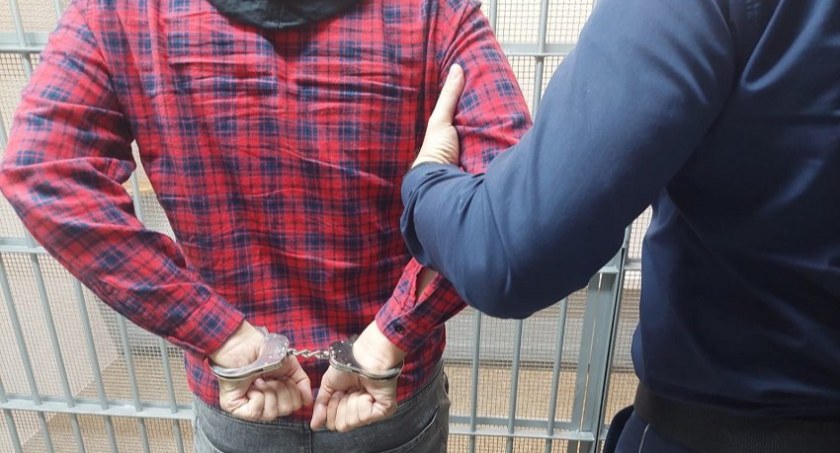 Policjanci zatrzymali 41-latka, który okradał kolegów z pracy