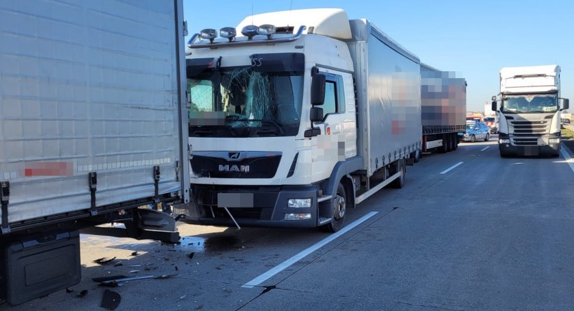 Kolizja trzech ciężarówek na A4 w kierunku Wrocławia