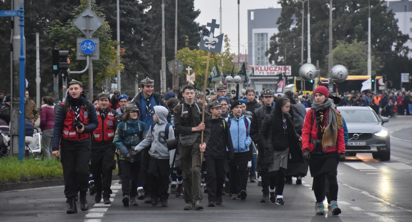 W sobotę ulicami miasta przejdzie Piesza Pielgrzymka Wrocławska. Uwaga na utrudnienia