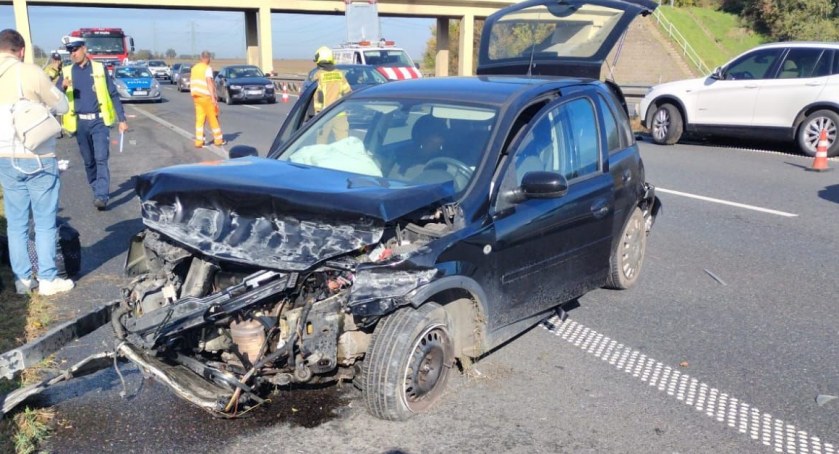Kolizja dwóch aut na A4 w kierunku Katowic