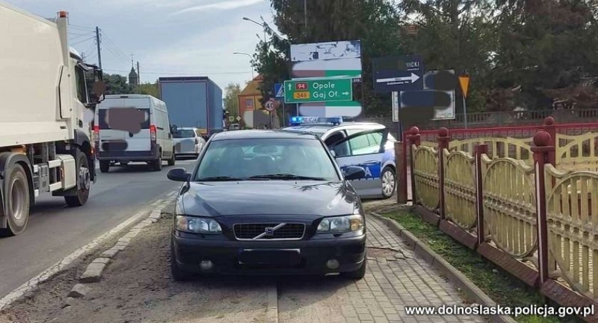 Wyprzedzał ciąg aut, bo chciał ominąć korek. Grozić mu może kara nawet 5 lat pozbawienia wolności