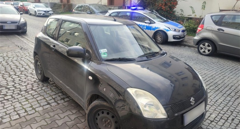 Bez uprawnień i pod wpływem amfetaminy... to nie przeszkadzało mu kierować autem znajomej.....