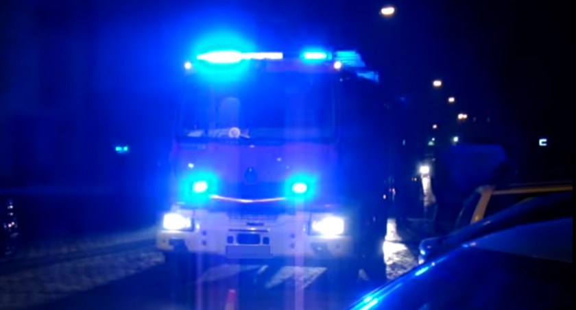 Mężczyzna wpadł do Odry w centrum Wrocławia. Akcje ratowniczą prowadziła straż pożarna oraz policja