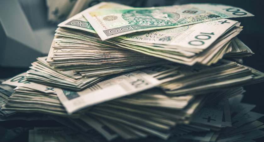 Posłużył się fałszywymi fakturami, w celu wyłudzenia blisko 77 tys podatku VAT