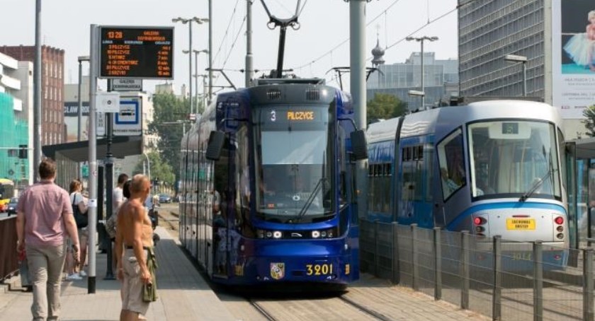Tramwaje wracają na pętlę w Leśnicy! Zakończył się kolejny etap prac remontowych w ramach #TORYwolucji